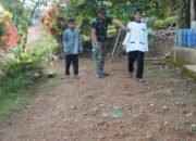 Satgas TMMD Reguler ke-127 Ajak Main Anak-Anak Main Kelereng