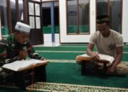 Hangatnya Ramadhan, Satgas TMMD Reguler ke-127 Tadarus Al-Qur’an Bersama Warga Mushola Mudalil Muttakin