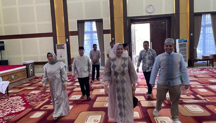 Kapolres Kotim bersama PJU polres kotim Lakukan Halal Bihalal Idul Fitri di Rumah Jabatan Forkopimda, Wujud Silaturahmi dan Kebersamaan